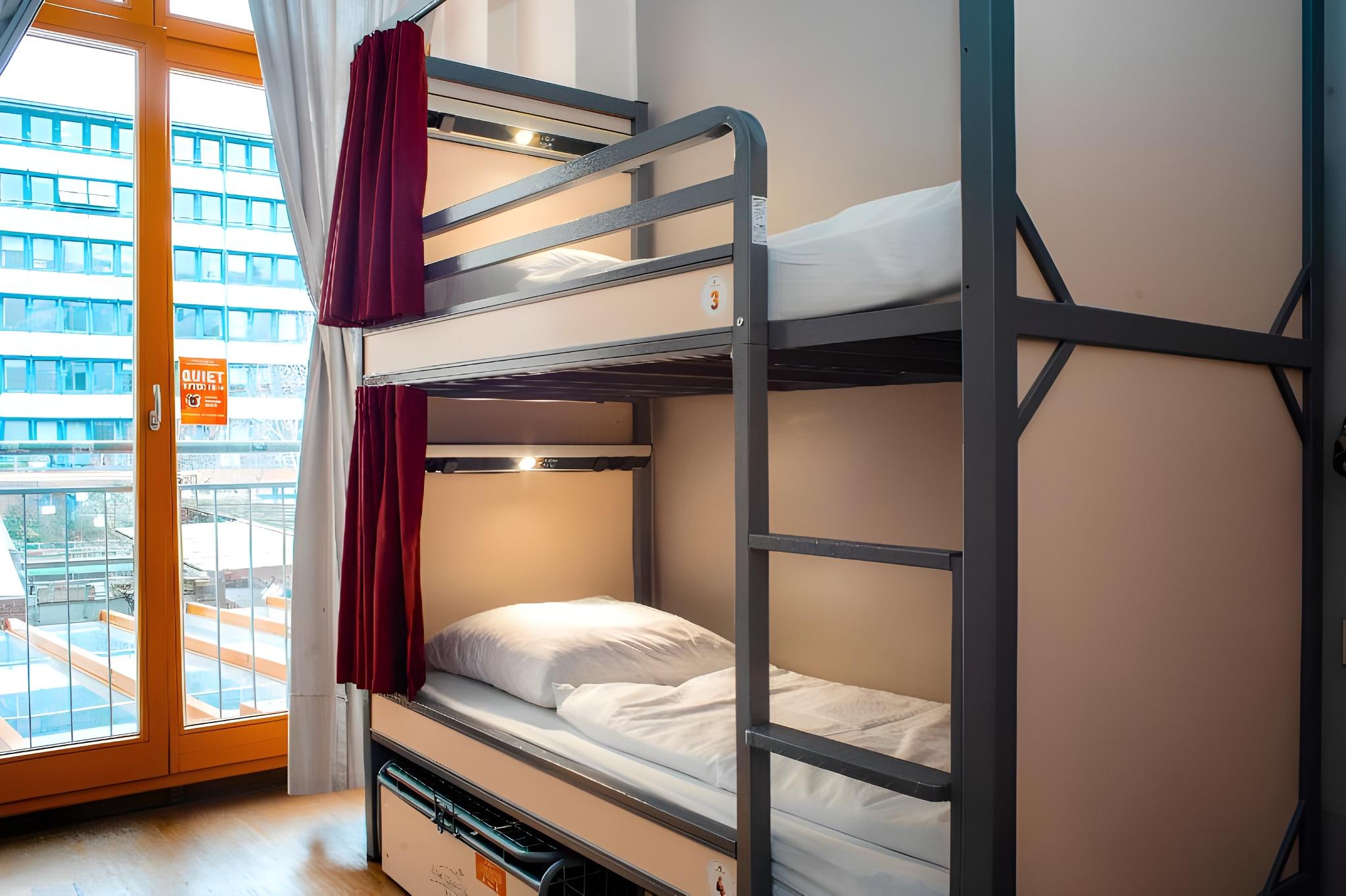 Female Dorm, Single, 6 Beds, Shared Bathroom