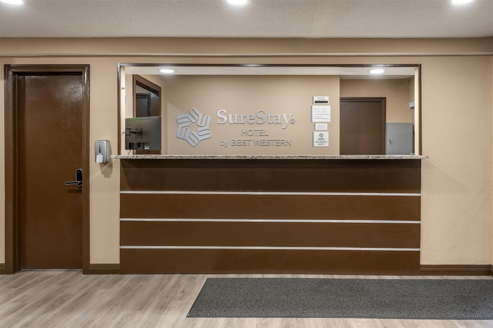SureStay Hotel by Best Western Summersville 4/50