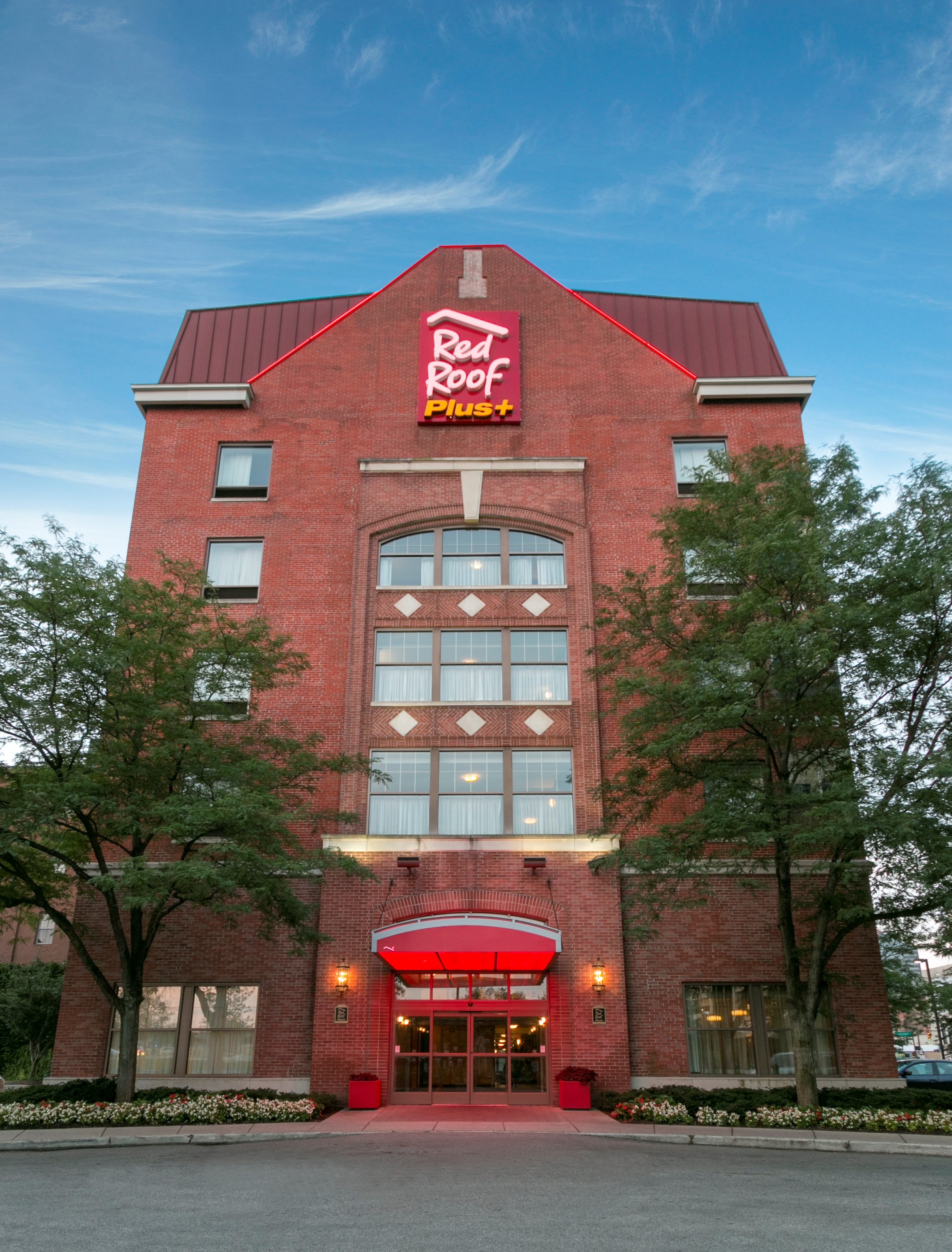 Red Roof PLUS Columbus Downtown - Convention Center 6/47