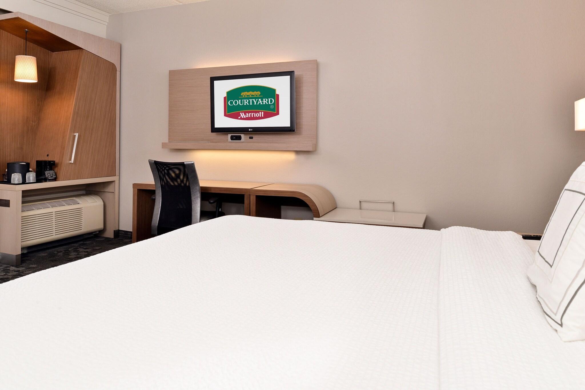 1 Bedroom, Suite, King Bed
