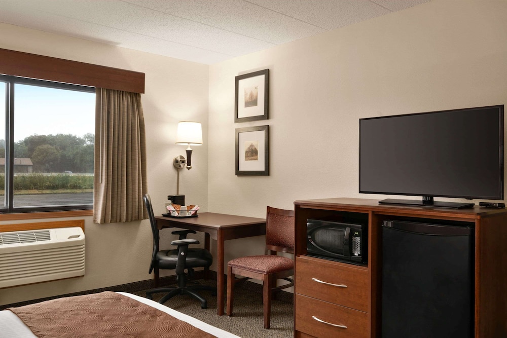 AmericInn by Wyndham Virginia 35/47
