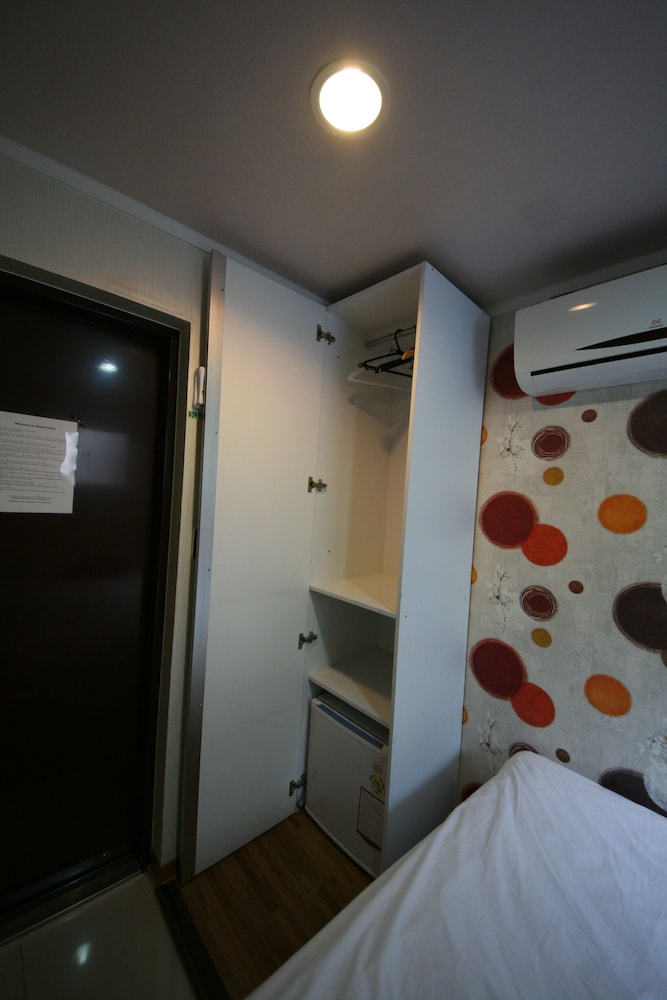 Hostel Chloe 14/50