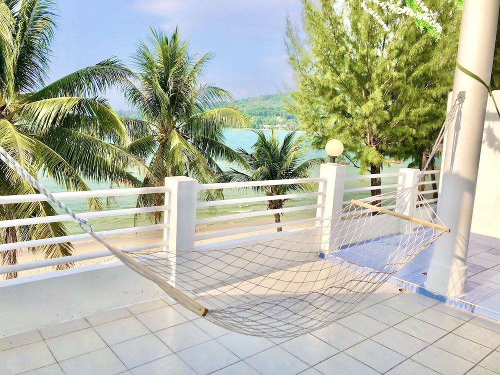 Benjamin Resort 47/74