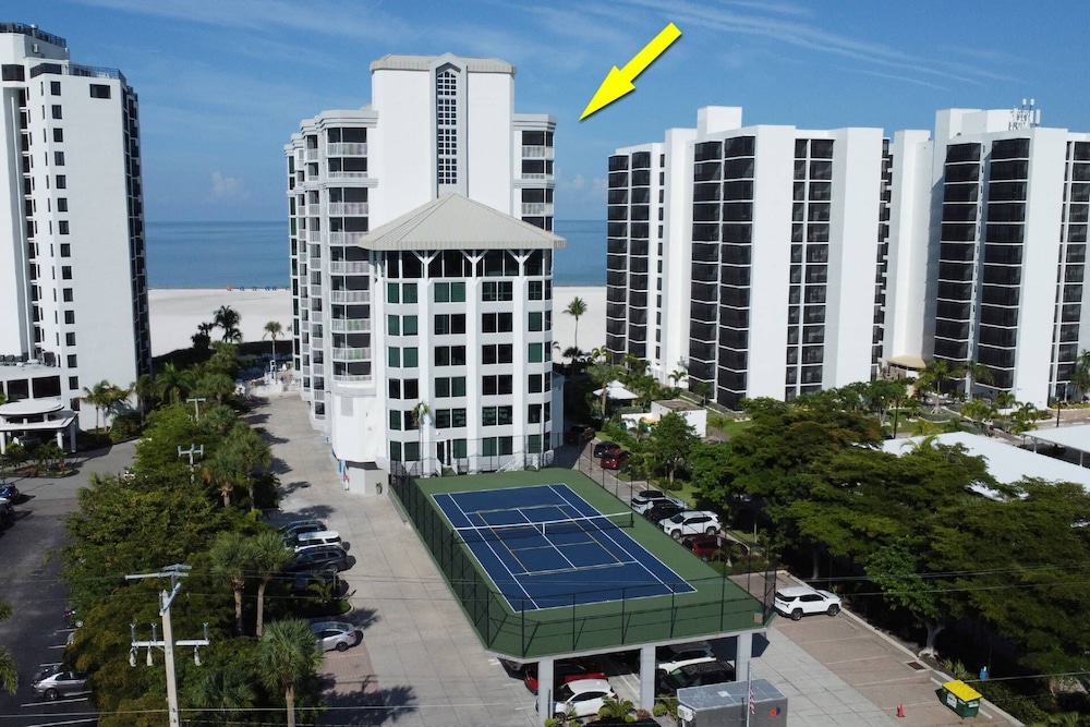GullWing Beach Resort 13/50