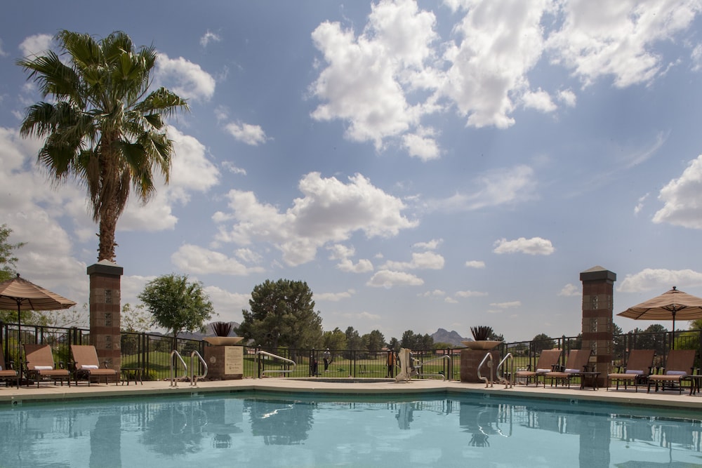 Embassy Suites by Hilton Phoenix Scottsdale 6/57