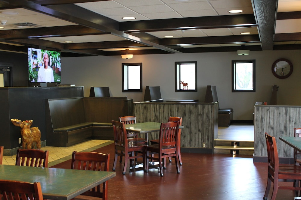 Greenwood Inn & Suites 27/37