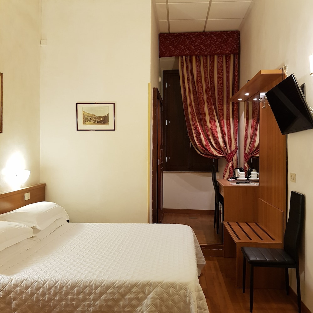 Hotel Julia 27/66