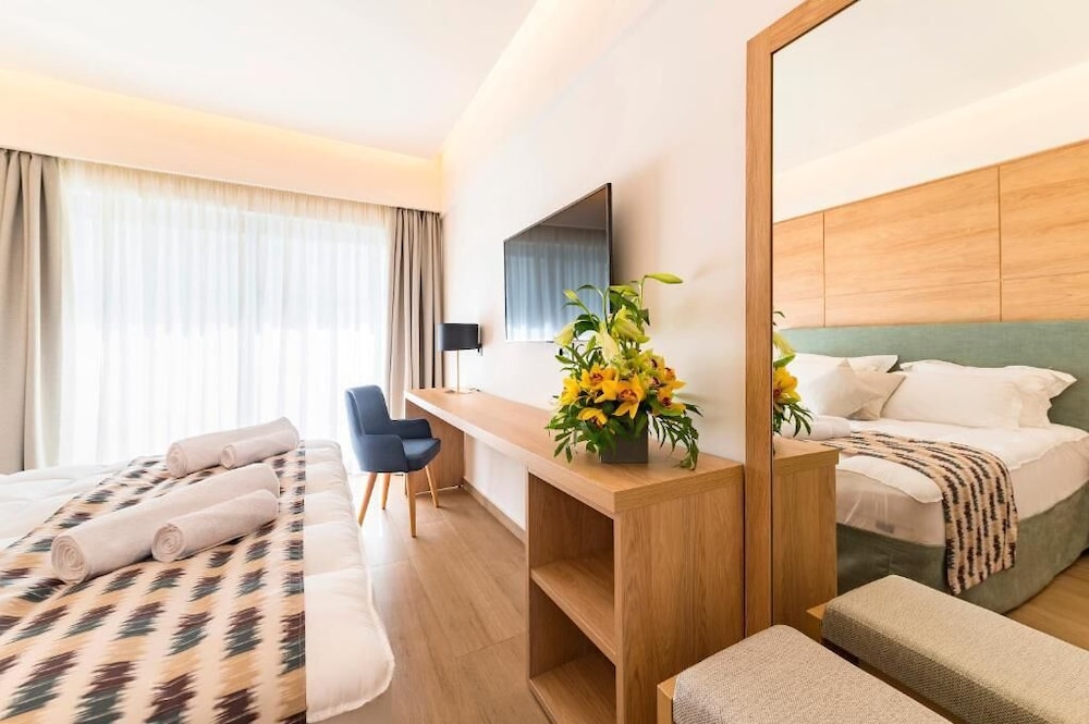 Acandia Hotel 46/63