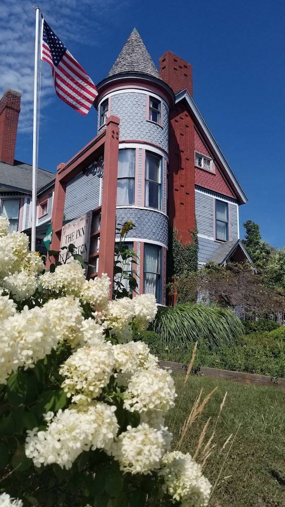 The Inn at Ludington 62/66
