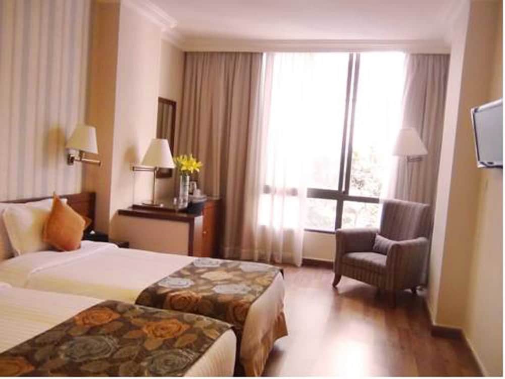 Orient Prince Hotel 16/55