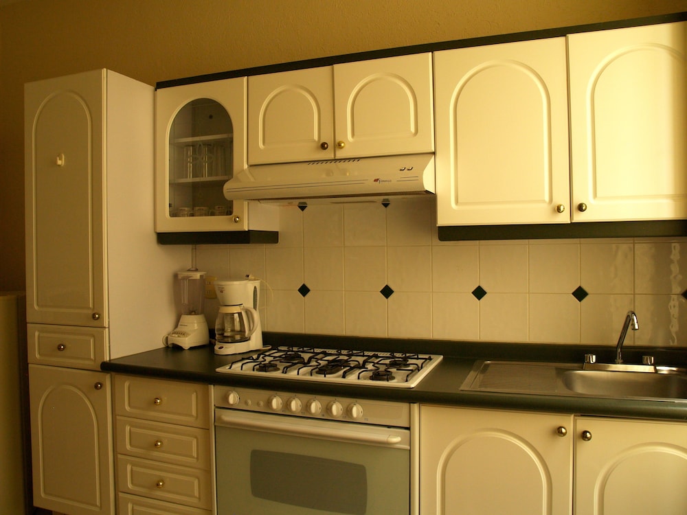 Galeria Hotel And Suites 62/67