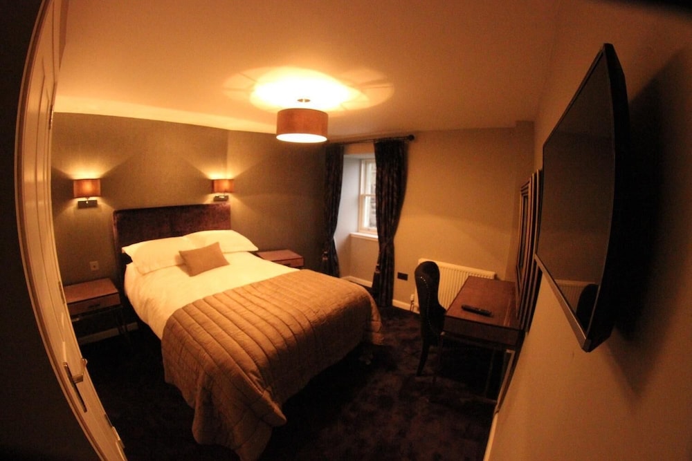Shorehead Guest House 5/27