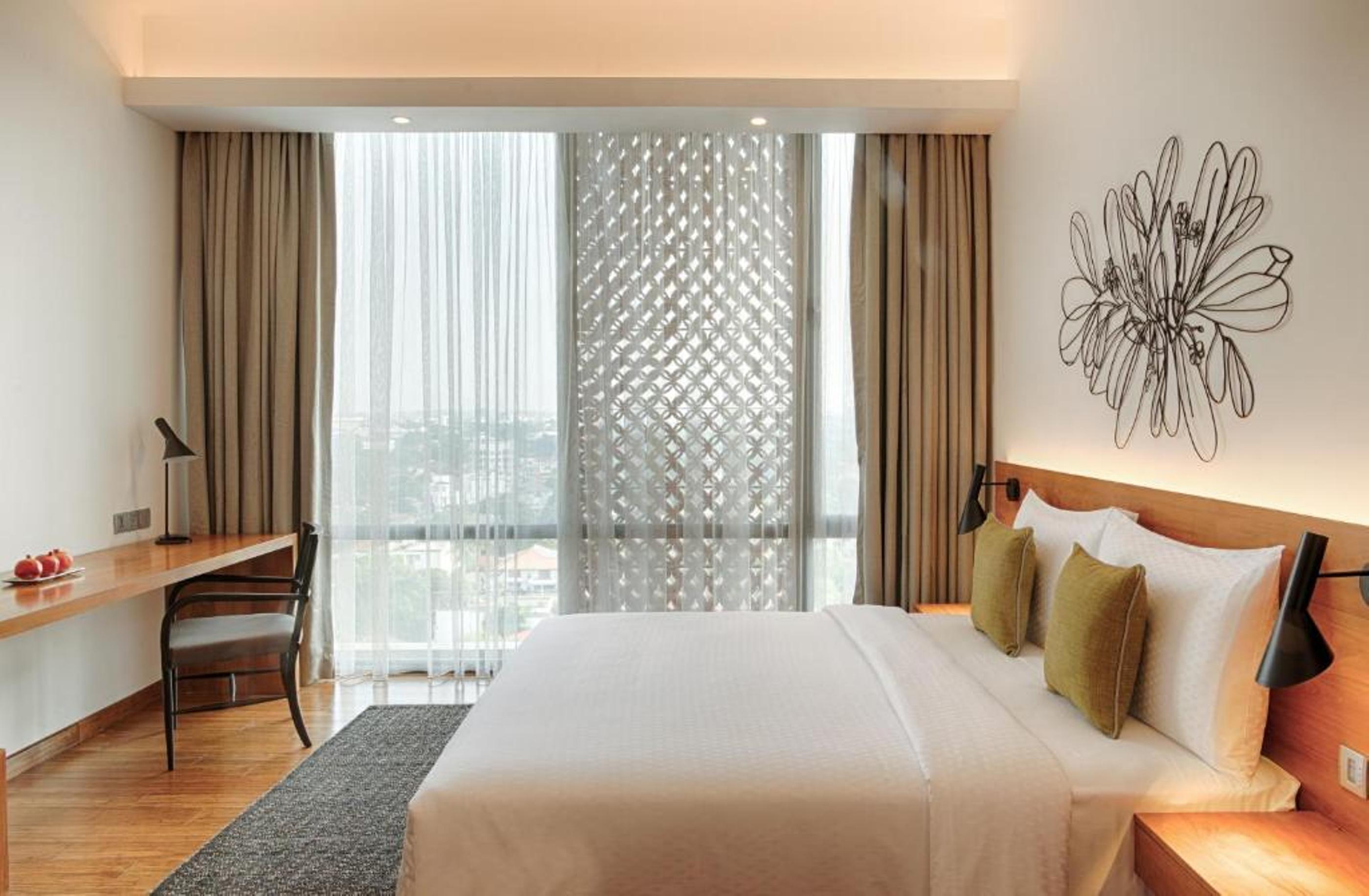 DELUXE ROOM SINGLE