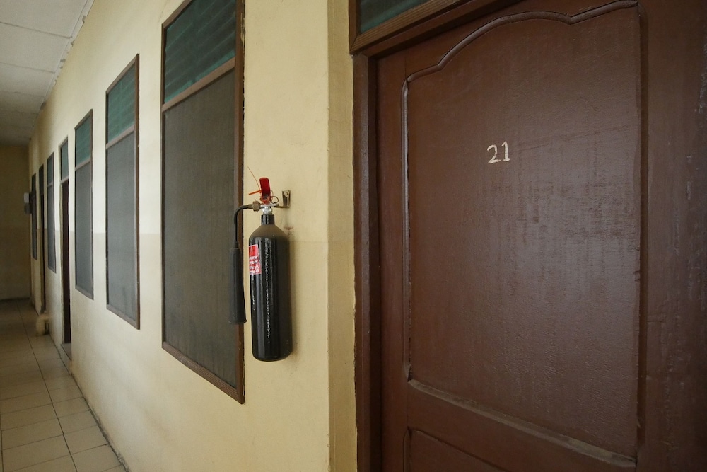 St. Sam Hotel Kamusi 12/20