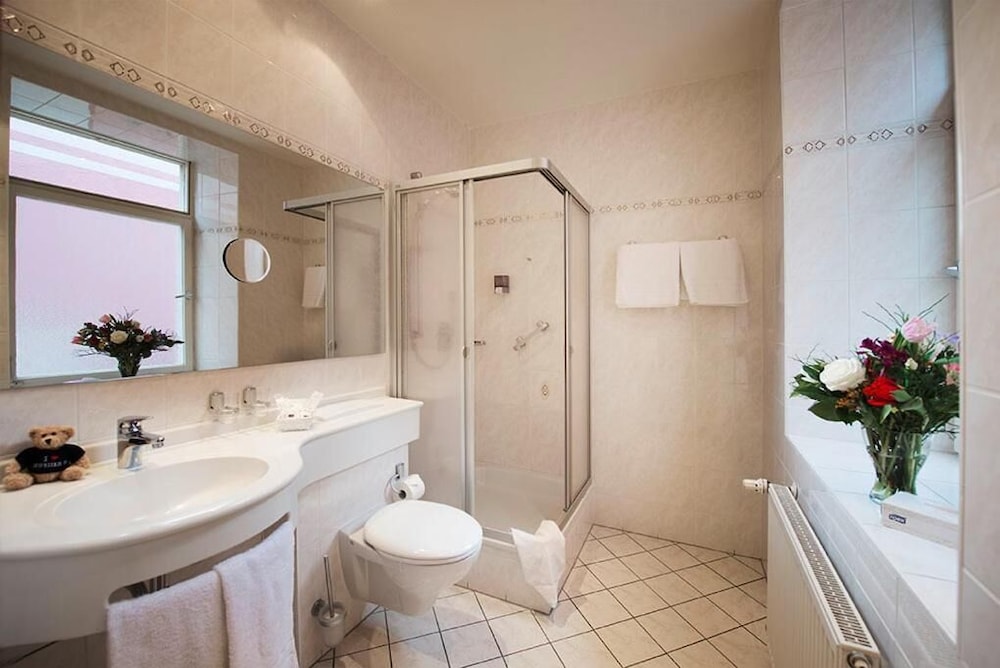 Hotel Schweizer-Hof Baden Baden 23/26