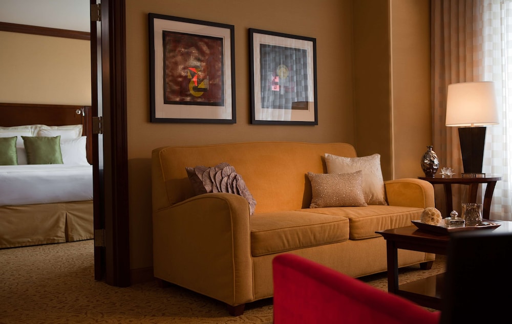 Hyatt Regency Coralville 35/66