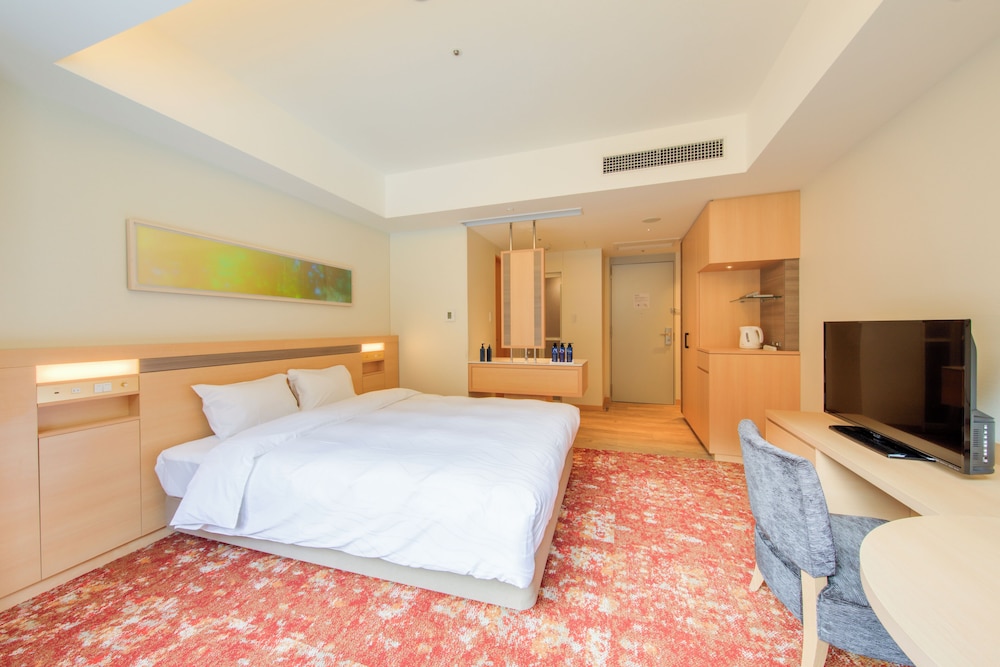 COURTYARD, DOUBLE BED