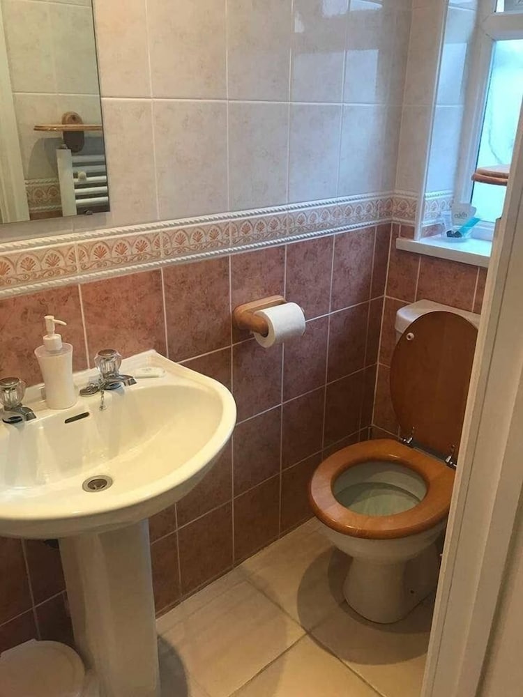 Bridgeside Guest House - B&B 27/34