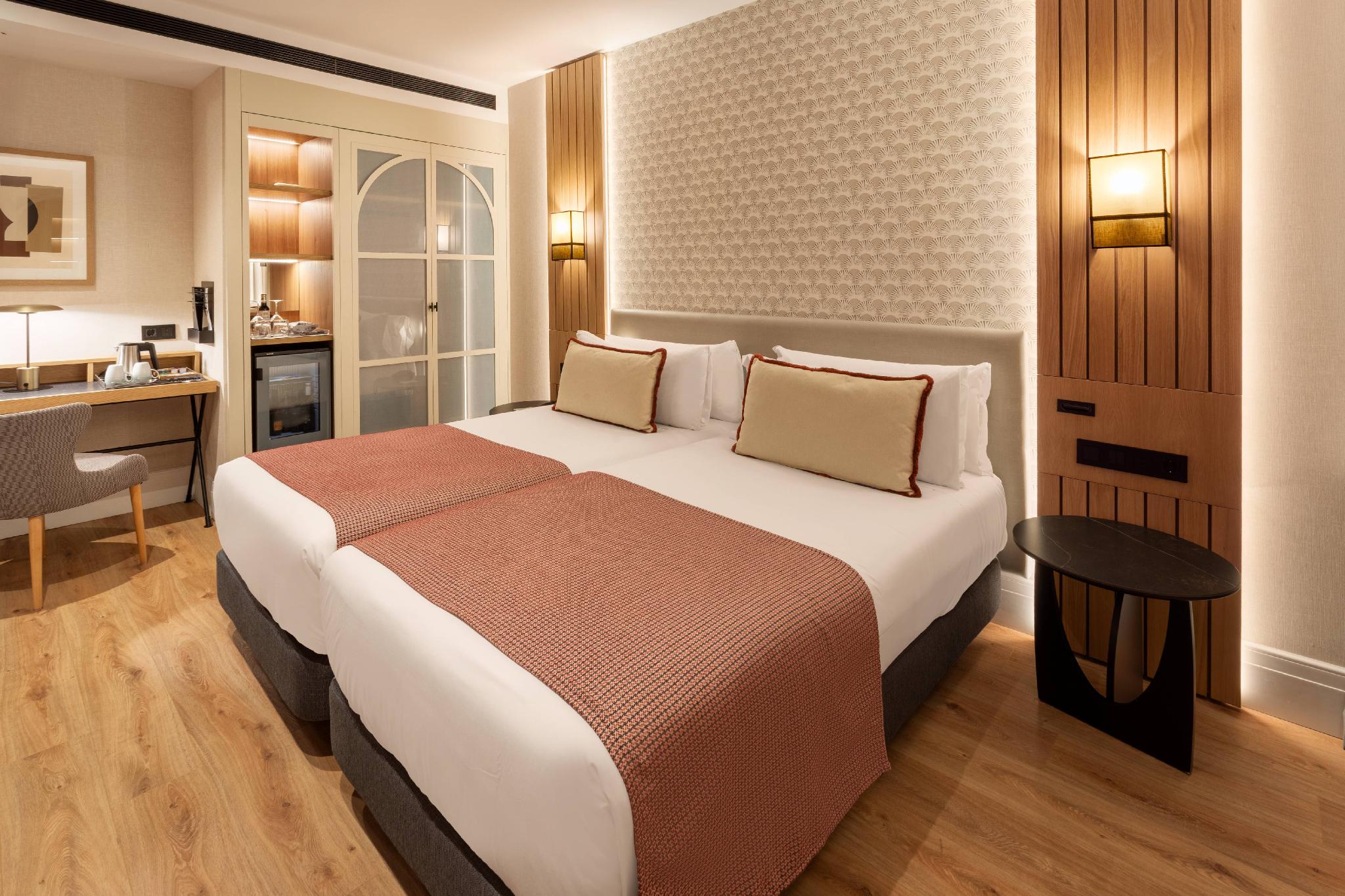 Double Single Use room