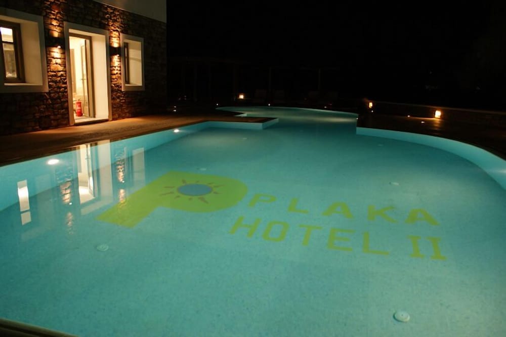 Plaka Hotel II 24/46