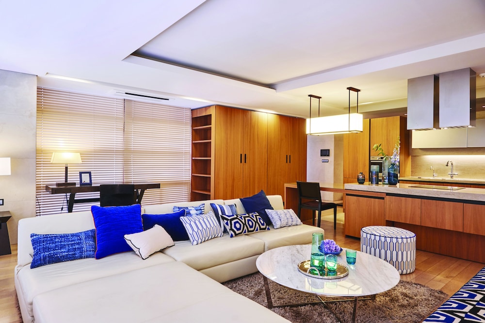 The Classic 500 Pentaz Executive Residence 45/73