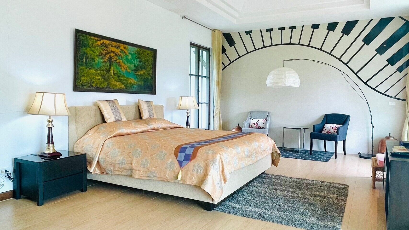 DELUXE, DOUBLE BED, MOUNTAIN VIEW