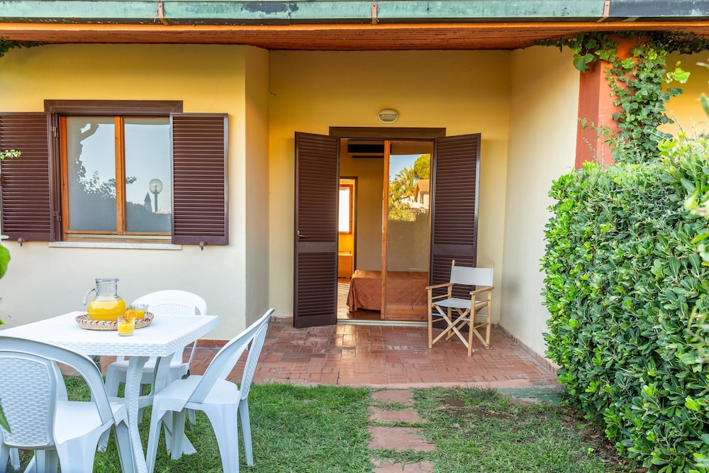 Argentario Osa Resort 6/84