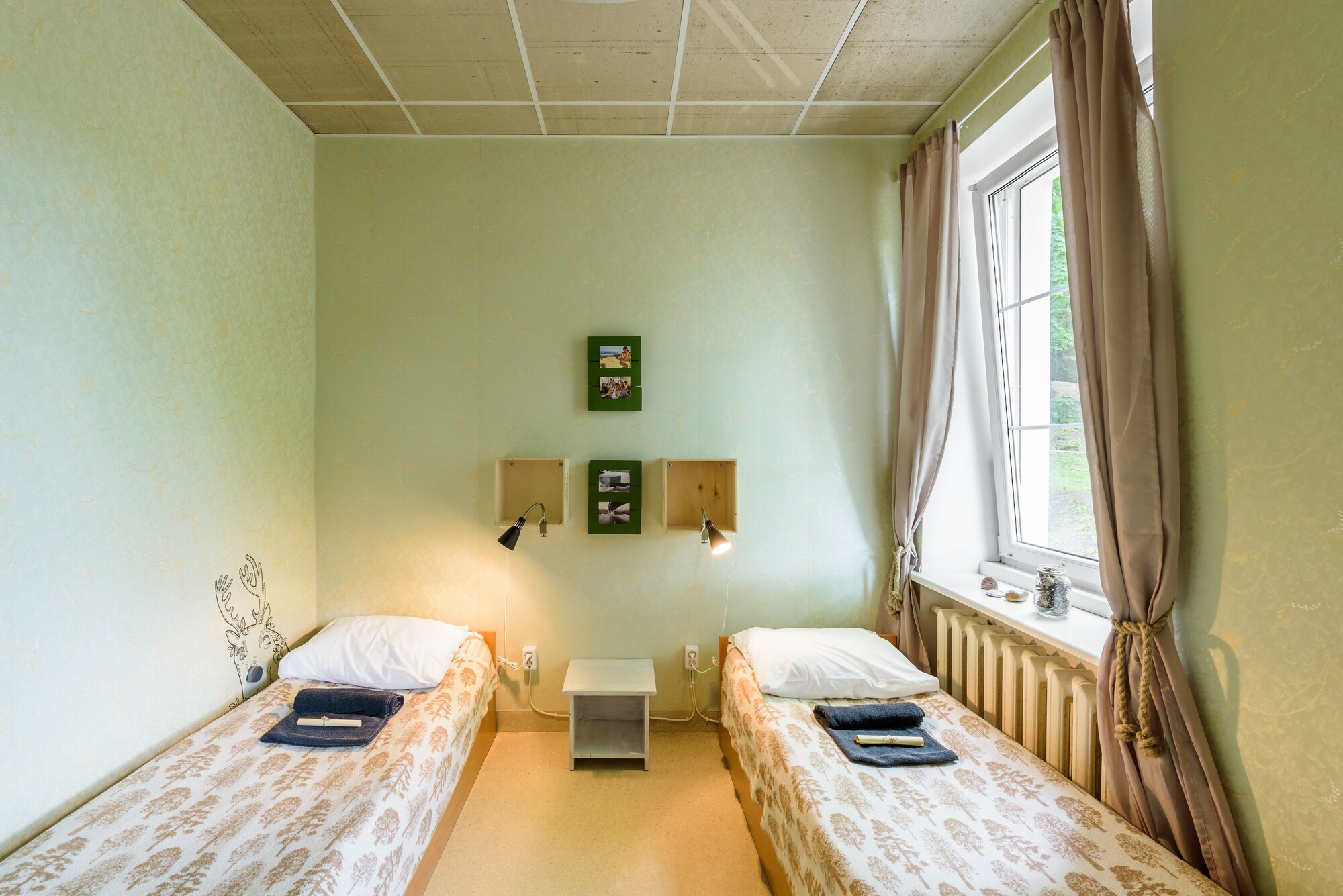 ROOM, TWIN BEDS, PRIVATE BATHROOM
