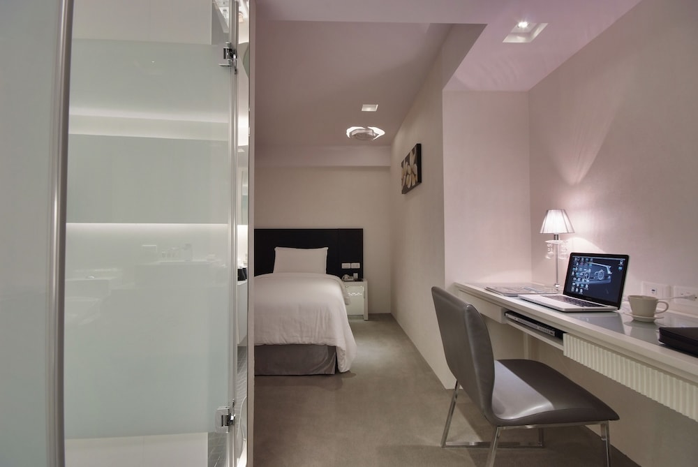 Forward Hotel Nangang 28/70
