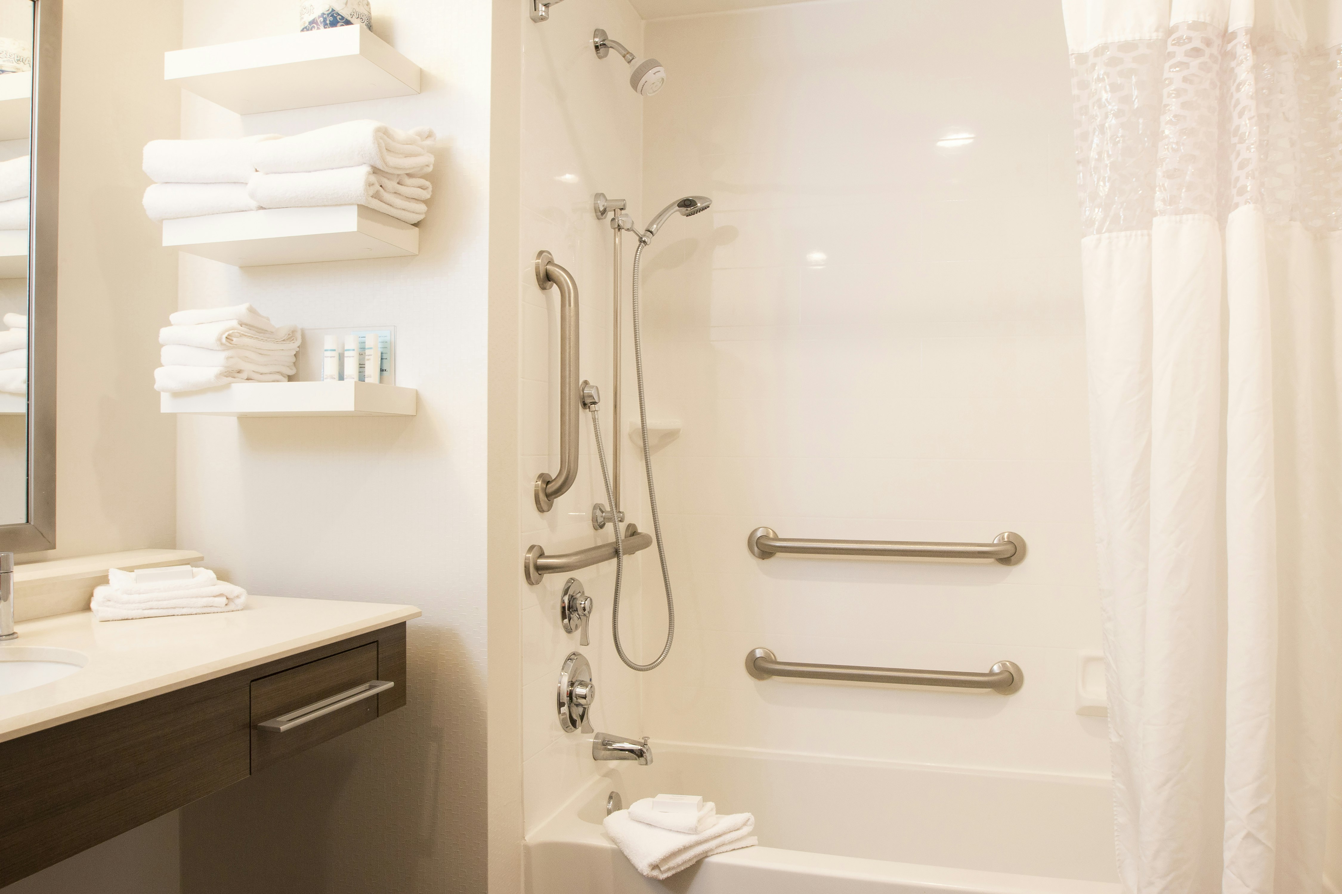 غرفة بسريرين كوين لذوي الإعاقة، Hampton Inn & Suites Boone 3/3