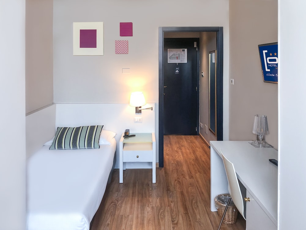 CLASSIC, SINGLE