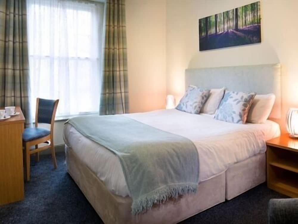 The White Hart Hotel 6/40