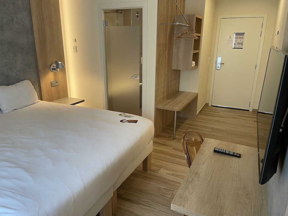 Ibis Styles La Louviere 28/73