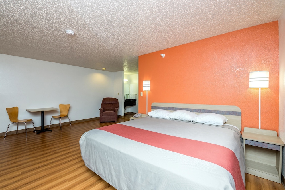 Motel6 Waterloo, IA 22/50