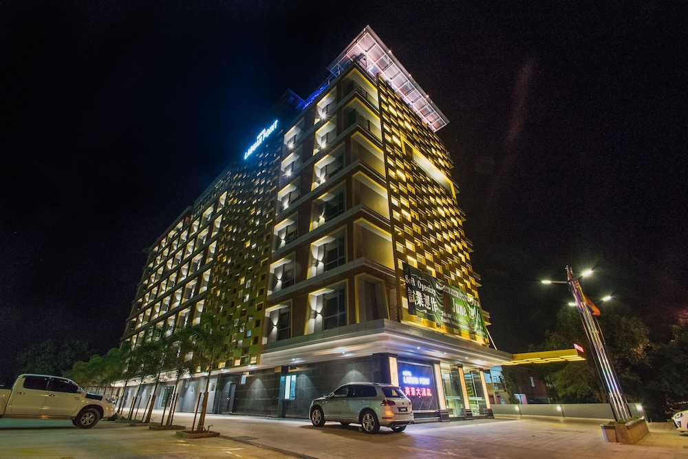 Hotel Labuan Point 4/45