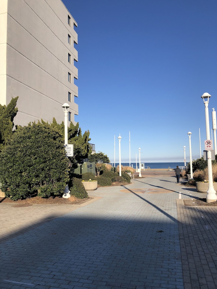 The Capes Hotel 48/49