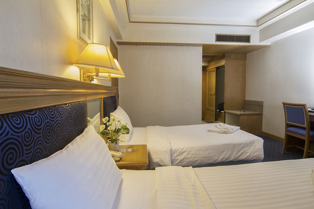 Bossotel Chiang Mai 17/50