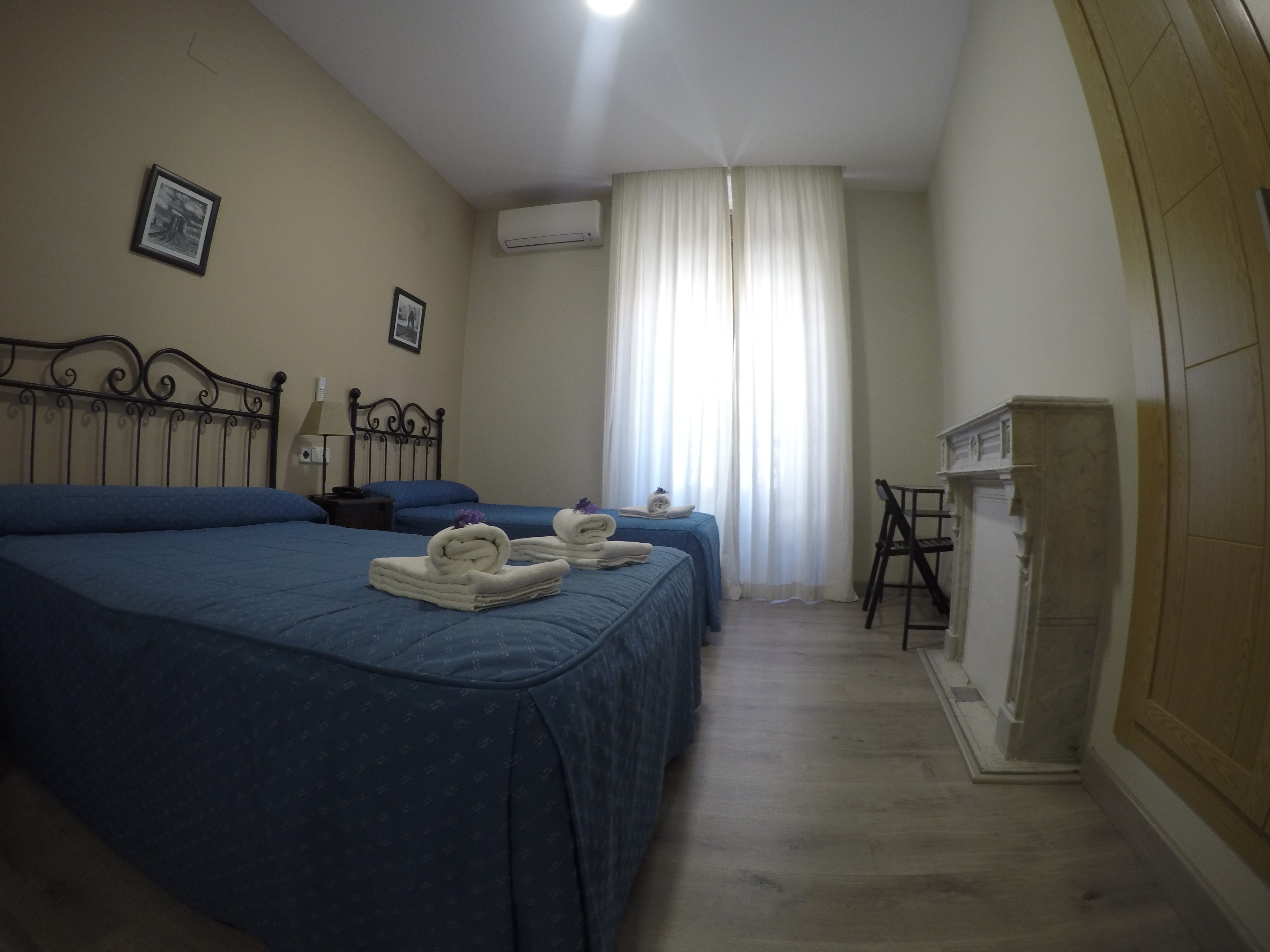 غرفة قياسية رباعية، Hostal El Pilar 3/9