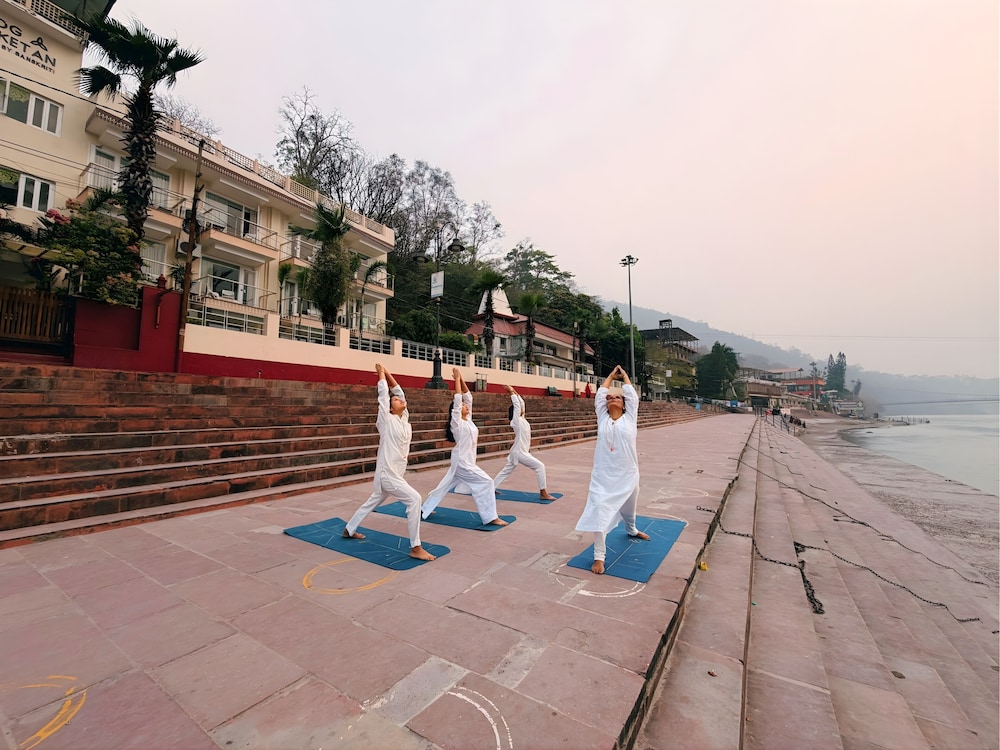 Yog Niketan By Sanskriti 28/50