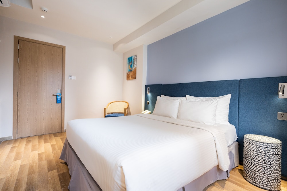 EXECUTIVE, DOUBLE BED