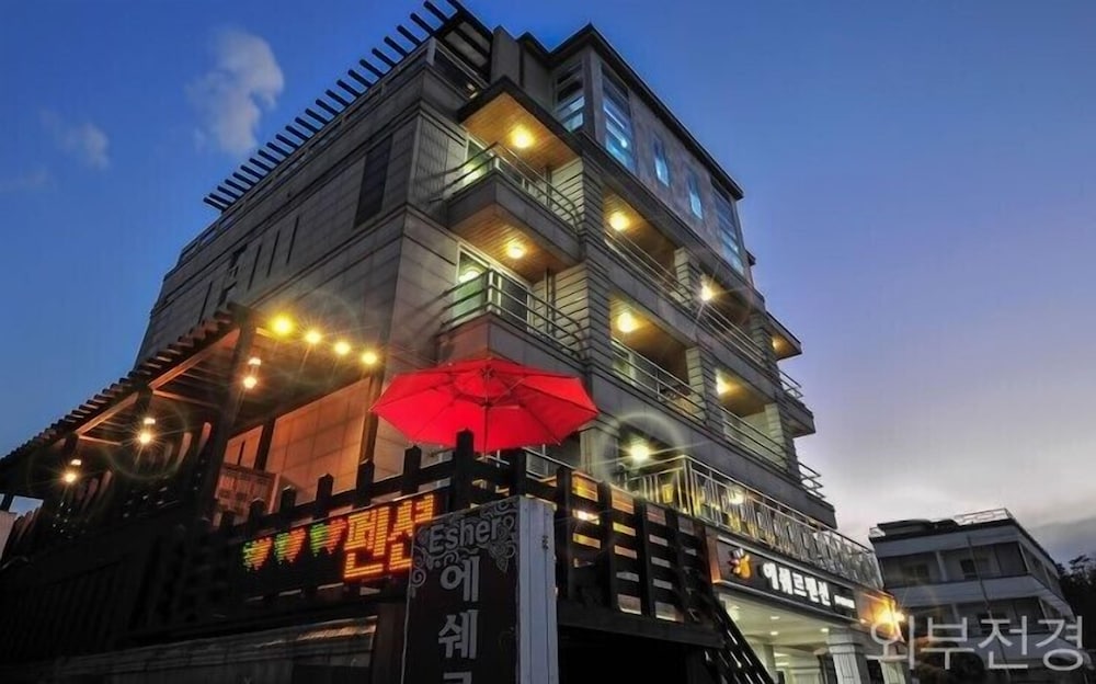 Sokcho Esher House Pension 1/34