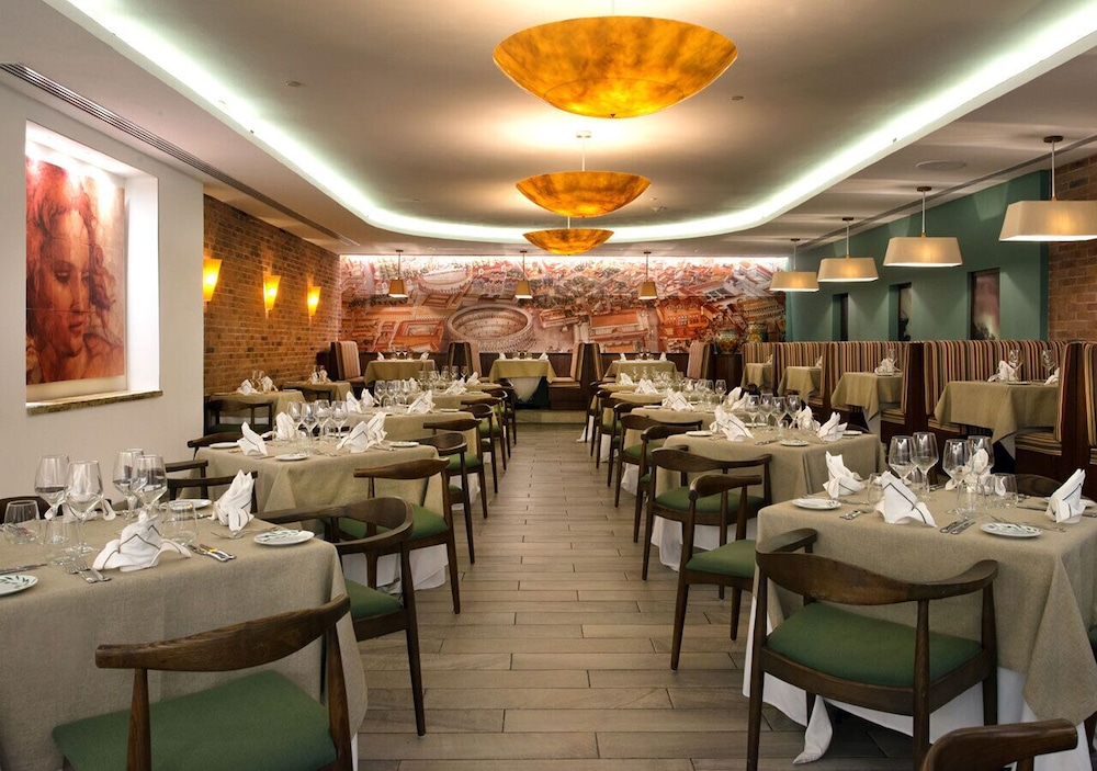 restaurant cafeteria