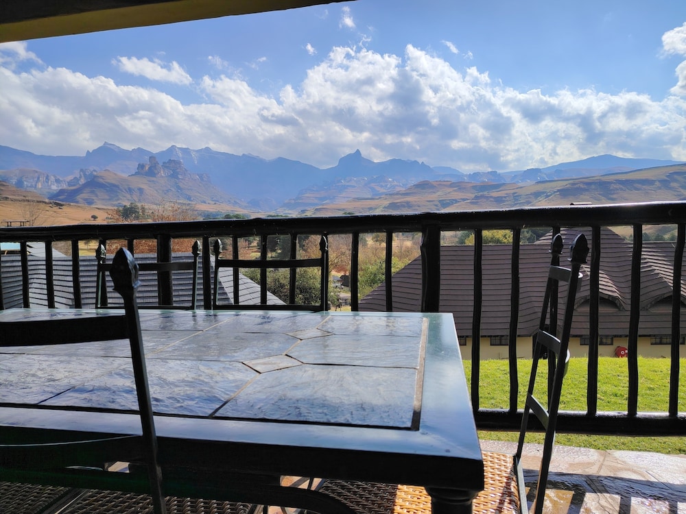 Fairways Drakensberg 28/50