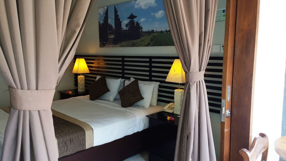 Legian Village Beach Resort 20/75