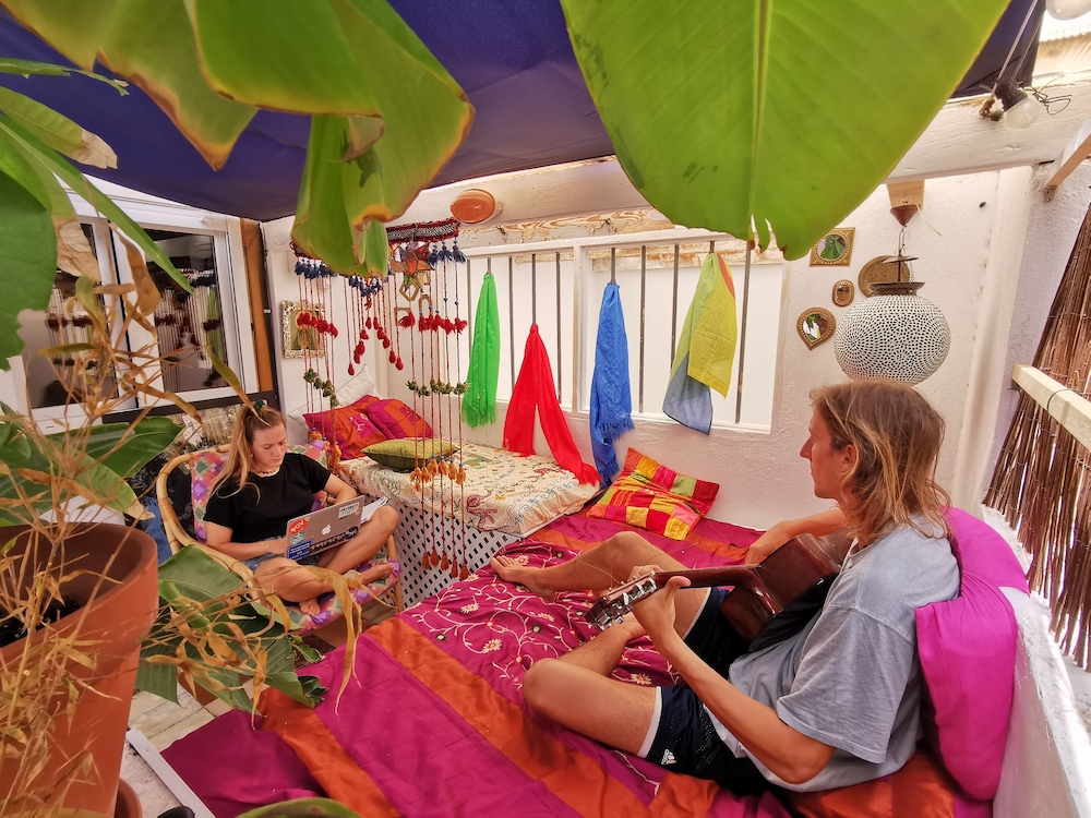 Avocado Surf Hostel 40/50