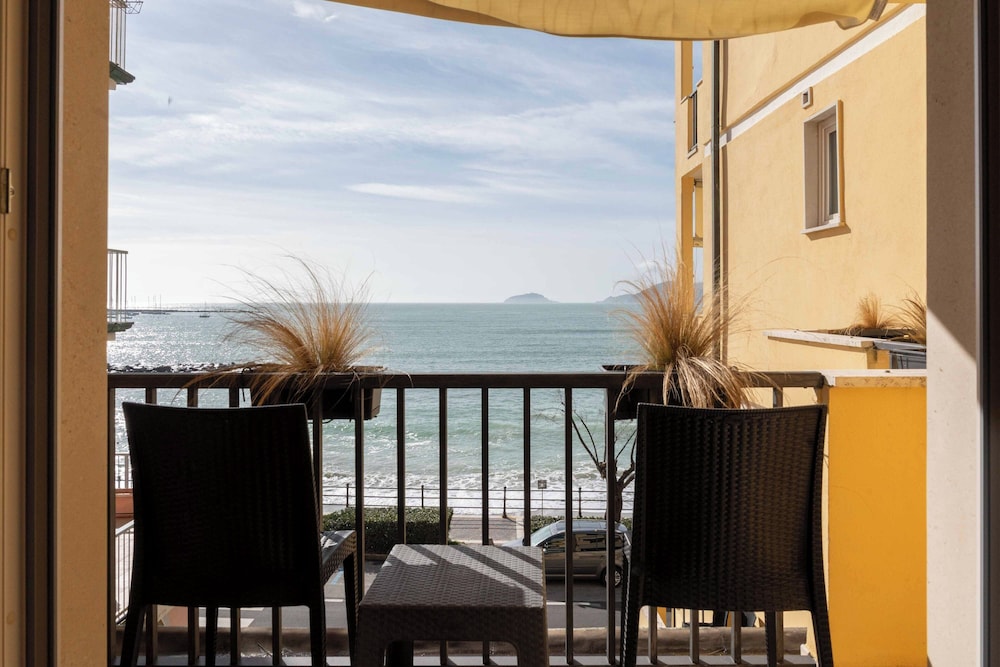 Hotel Florida Lerici 49/64