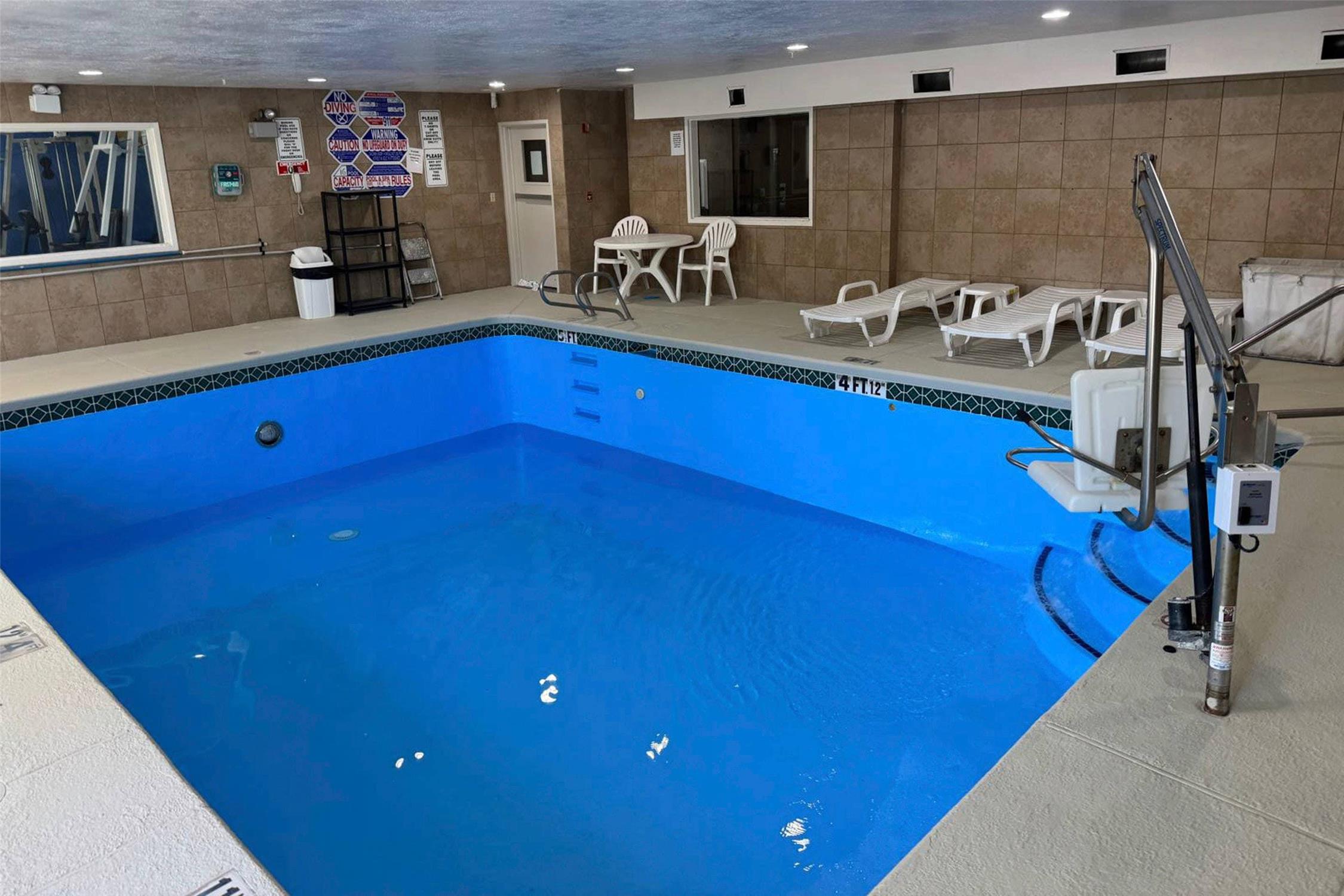 Comfort Suites Albuquerque/North Journal Center 12/25