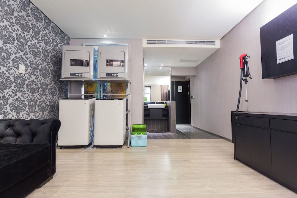 Fx Hotel Taipei Nanjing East Road Branch 52/67