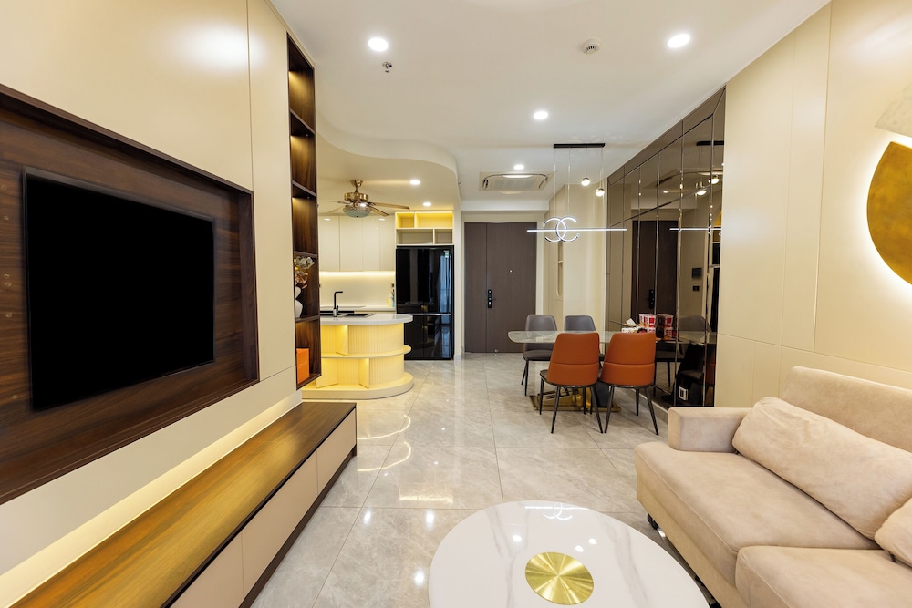 Midtown Premium Apartments 27/40