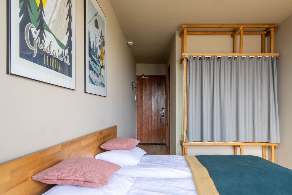 Quadrum Ski & Yoga Resort 22/68